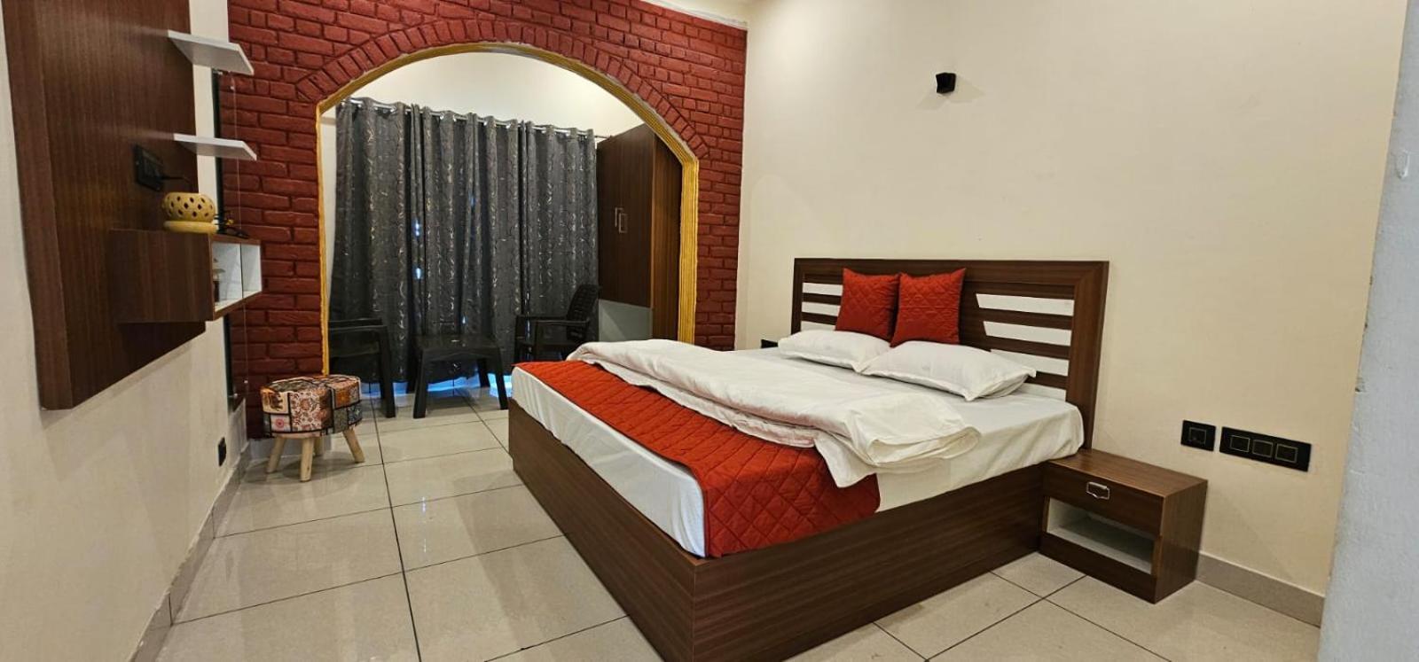 Golden Himalaya Homestay Kausani Eksteriør billede